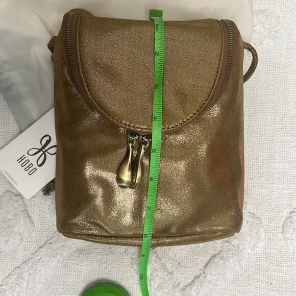 NWT! HOBO Leather Gold Shimmer Fern Saddle Crossbody Bag - Picture 9 of 10